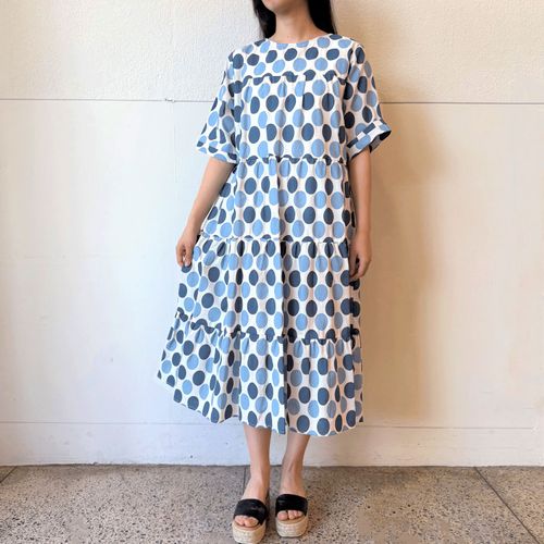 三澤
ドット柄プリントワンピース
