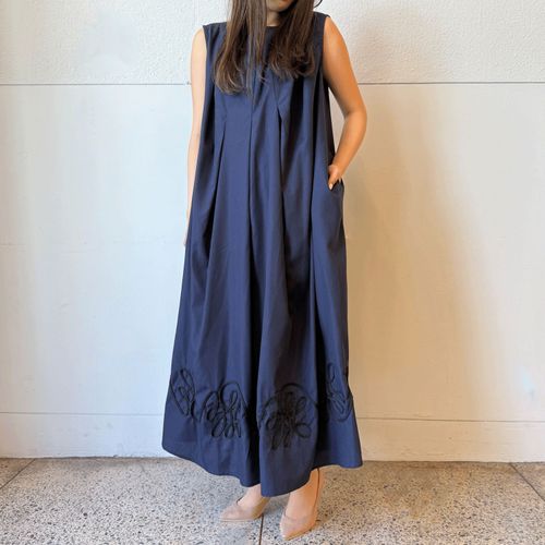 三澤
裾コード刺繍タックワンピース