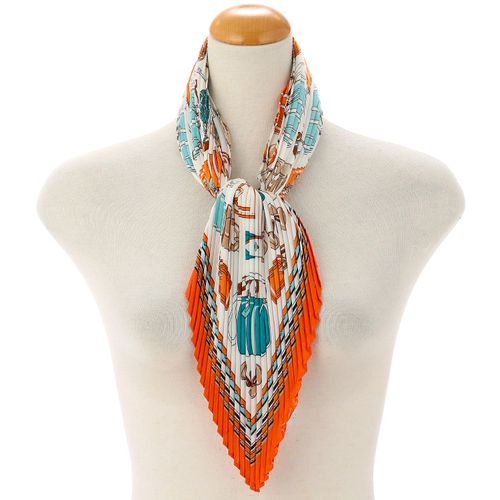 サード　コレクション
プリーツスカ－フ バッグ柄