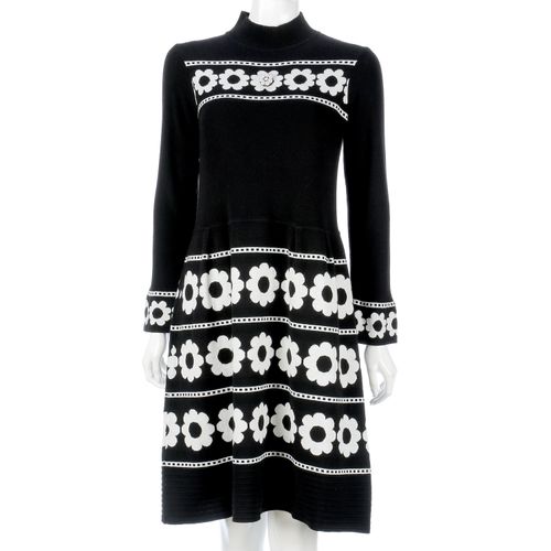 ジェイシーインターナショナル
Super Beauty 花柄ジャガード編みニットワンピース