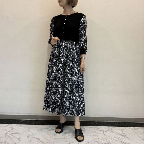 ジェイシーインターナショナル
Super Beautyかぎ針花モチーフ使いニット×ドット柄切替ワンピース