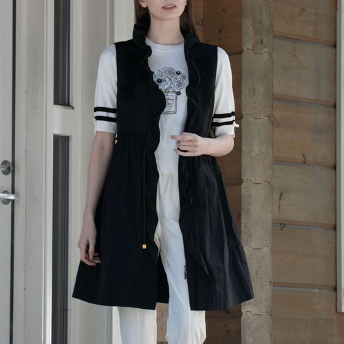 ジェイシーインターナショナル
Super Beauty タフタ素材フリル切替ロングジレ