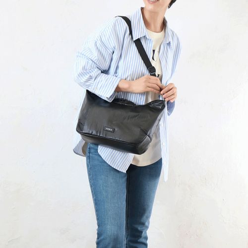 4550521113599







センバドー
撥水パールグロウショルダーバッグ