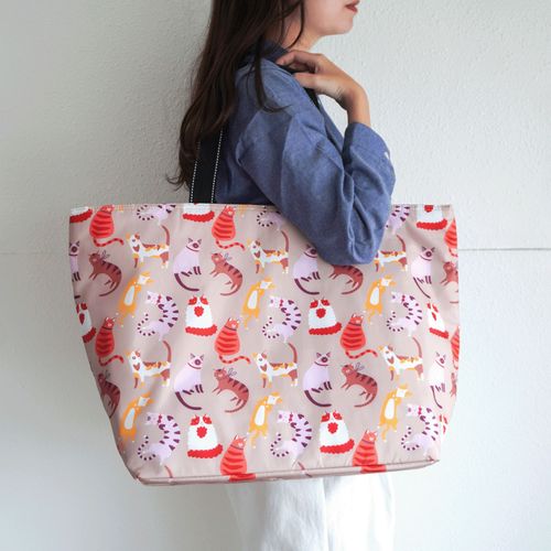 東邦撚糸
保冷色々猫柄ビッグトートバッグ