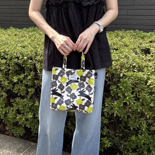 4980862353437







ルートート
ルートート 柄ものラミネートスクエアバッグ