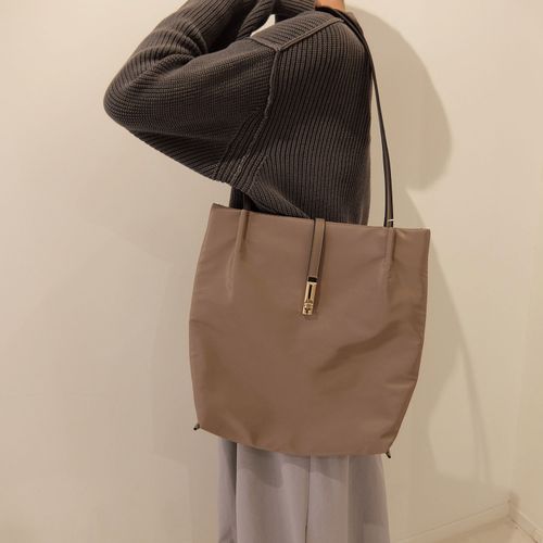 井野屋
ひねり金具付き縦型トートバッグ