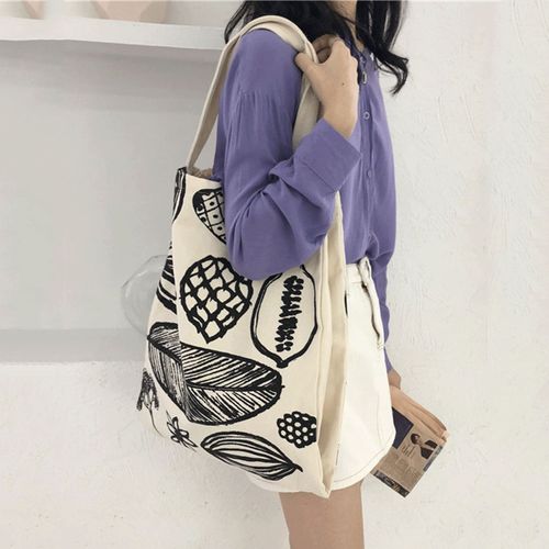 ＣＪ・Ｋｅｎｗａ　Ｉｎｔｅｒｎａｔｉｏｎａｌ
キャンバス植物柄トートバッグ