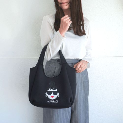 ＥＵＲＥＫＡ
HAPPY FACE レディ・エマ刺繍バルーン型バッグ