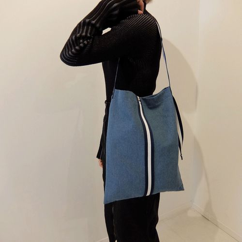 井野屋
キャンバスラインテープ付ワンショルダーバッグ