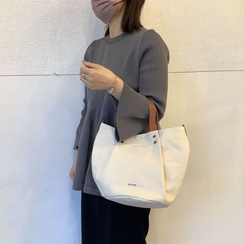 キューズ
BEAURE キャンバスバルーン型トートバッグ