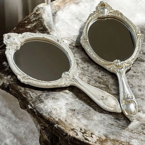 0



ヴィヴィアン
アンティークレリーフ ハンドミラー手鏡