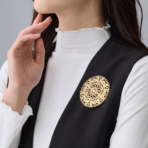 小川
日本製 アラベスクブローチ