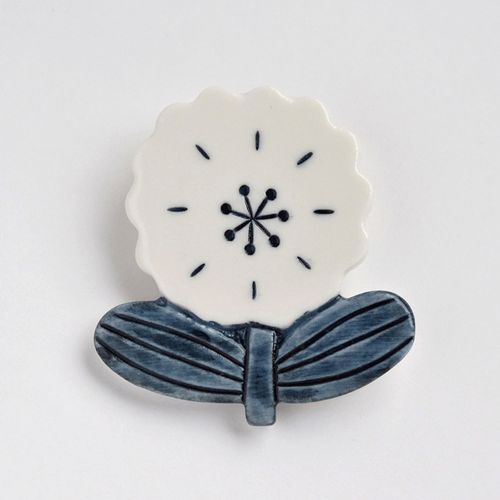 おりでちせ
ORIDE ChiSE（おりでちせ）陶製ブローチ 花