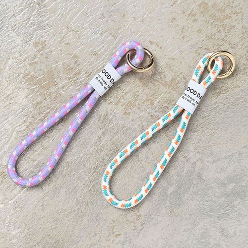 4570017837303







フラワーリング
静電気軽減スマ－トフォンストラップ カラフルロープ