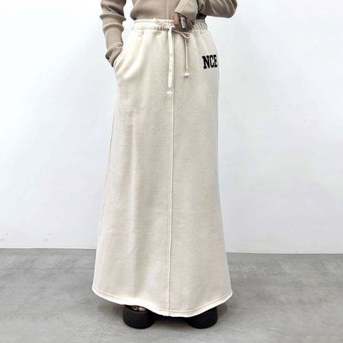 ブルーベル
cloche カレッジ風ロゴプリント 裏起毛スカート