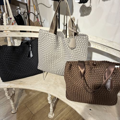 4573312324011







アンビリオン
cachecache ネオプレーンメッシュビッグトートバッグ