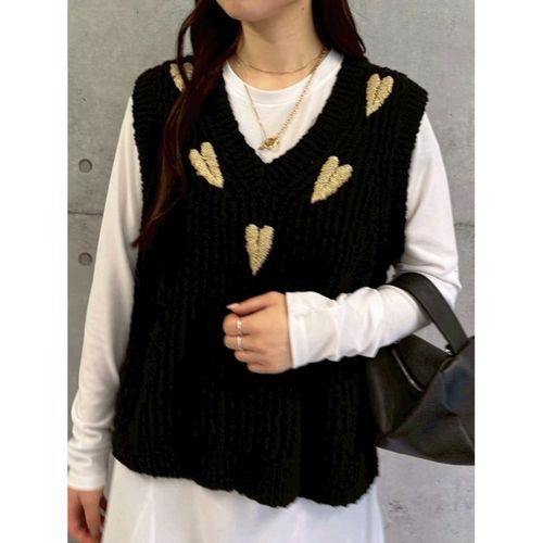 ドリーム
ROSIEE ハート刺繍スラブニットベスト