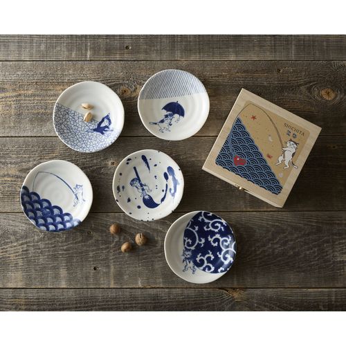 4537417036200



N7-3053C



山勝美濃陶苑
シチタ 猫 小皿揃 木箱入