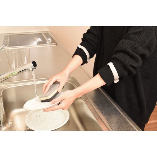 4905605572425







清水産業
袖のずれ落ちをとめるアームクリップ2個入り