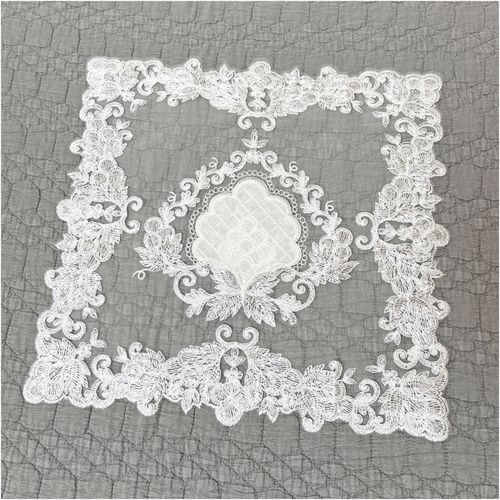 12122DL



ヴィヴィアン
ドイリー