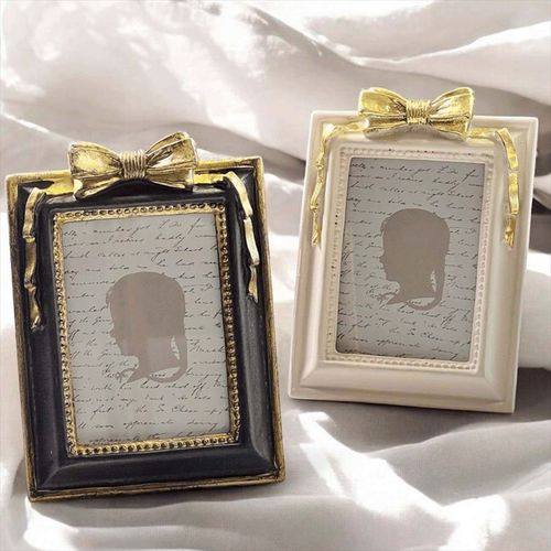 0



ヴィヴィアン
リボンガーランド クラシックフォトフレーム