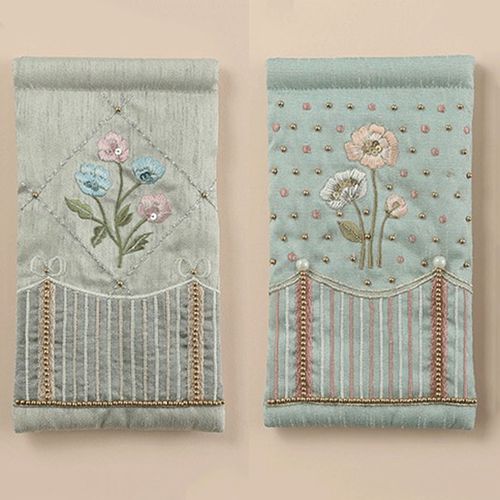 4582640636840







東京かんかん
ビーズ刺繍 メガネケース