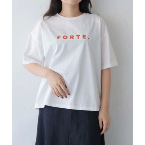 三澤
vingtrois ドライタッチコットンフォントTシャツ
