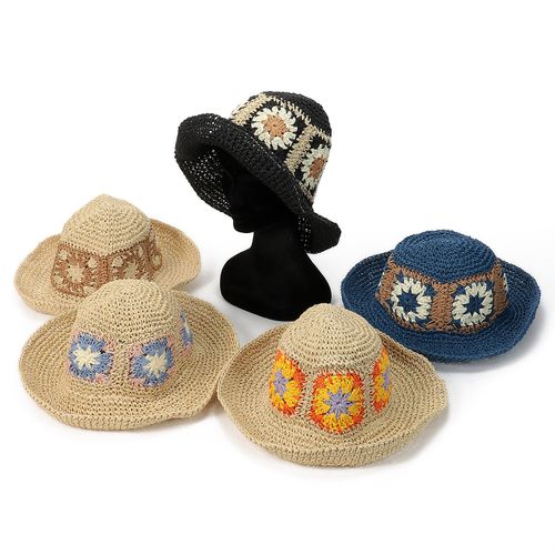 サード　コレクション
クロッシェ編ペーパーバケットハット