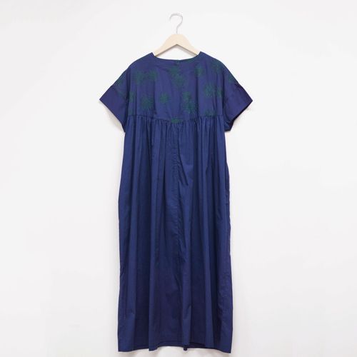 大磯産業
ista－ire ポプリン ダリア刺繍ワンピース