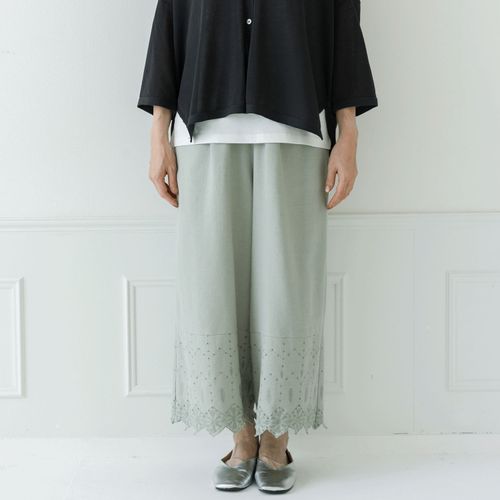 ピープル
Crea delice 綿麻スカラップ刺繍9分丈ワイドパンツ