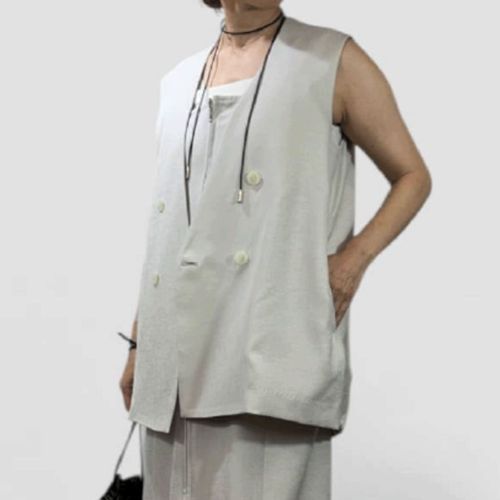 ブルーベル
QTUME ダブルスリーブレスジャケット