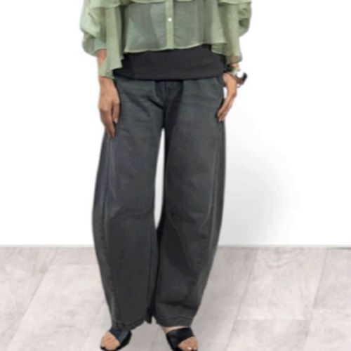 ブルーベル
QTUME DENIMダーツカービーパンツ