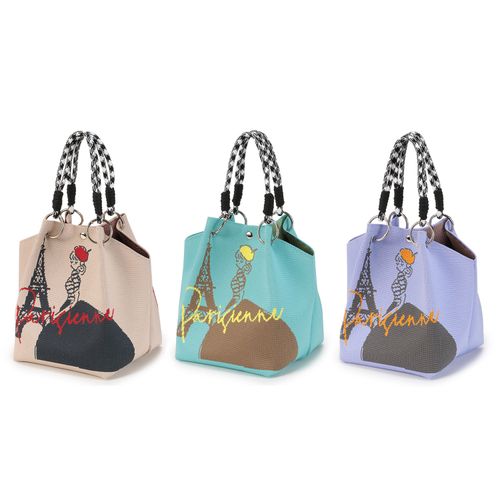 サード　コレクション
エッフェル塔と女の子ニットバッグ