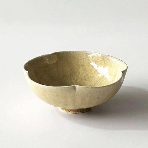 NH-88



不動窯
灰釉輪花小付