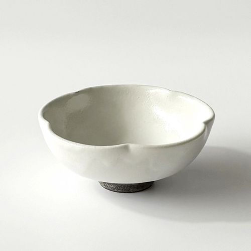 NH-85



不動窯
粉引輪花小付