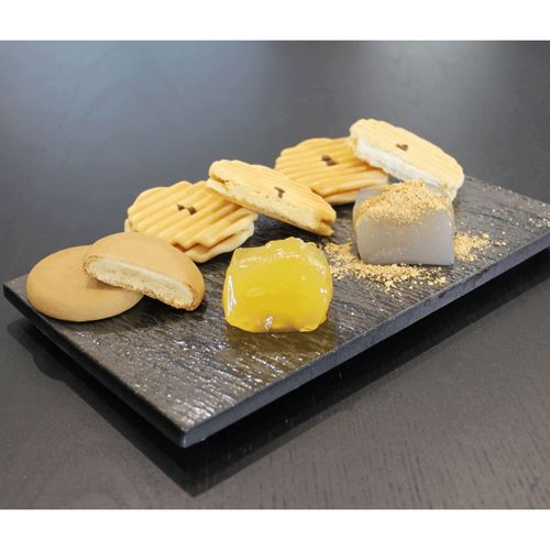 4903664219831







和晃
京都・和晃 夏のおもてなし（菓子詰合せ）