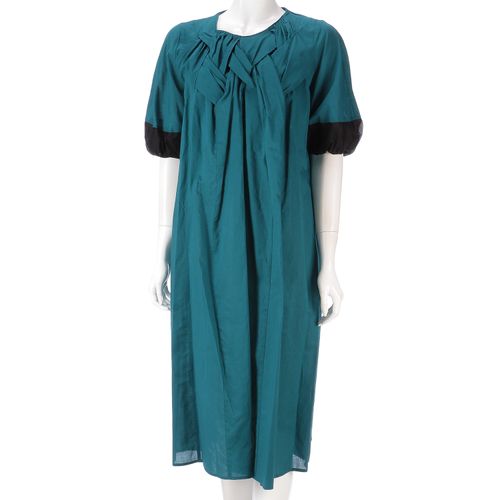 バーミリオン
編み込みワンピース