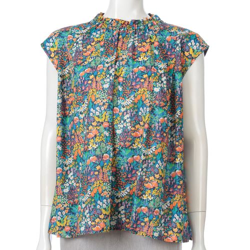 クリス
リバティフラワープリント柄ブラウス