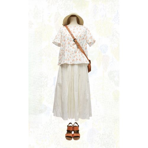 モードラサ
木の実柄ブラウス