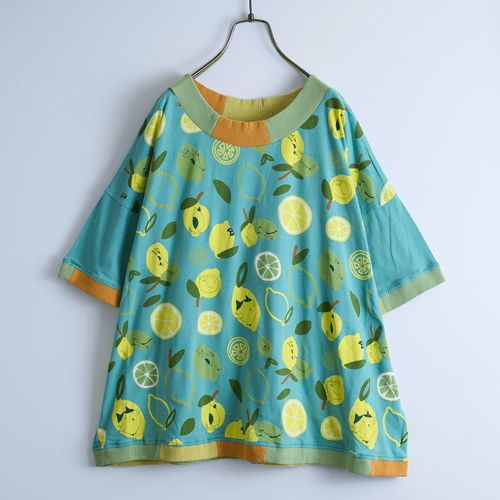 ドライブ
Emago ねこレモンプリントTシャツ