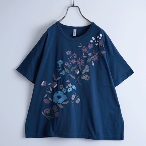 ドライブ
Emago 花舞う刺繍Tシャツ