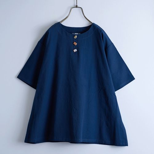 ドライブ
Emago 読書タイム刺繍ブラウス