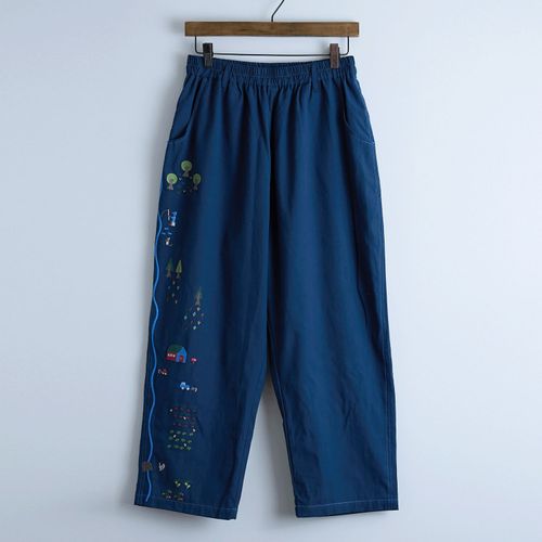 ドライブ
Emago 街並み刺繍パンツ