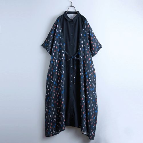 ドライブ
Emago 気球と森のプリントワンピース