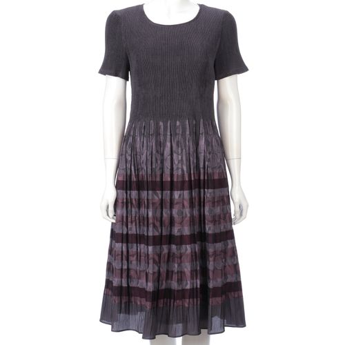 玉一商店
桐生先染めJQワンピース