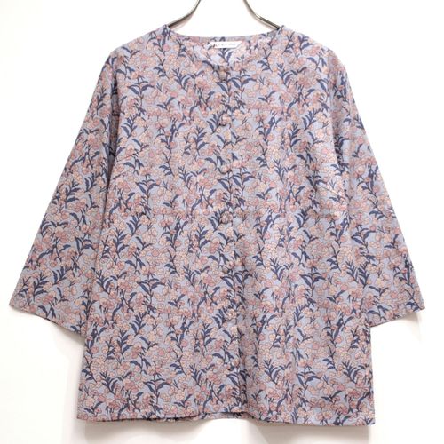 ジジョン
T’BIS STUDIO 7分袖ボタニカル柄ラウンドネックシャツ