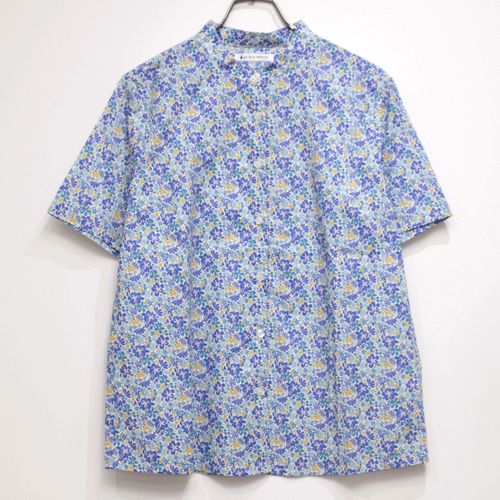 ジジョン
T’BIS STUDIO 花柄プリントスタンドネック半袖シャツ