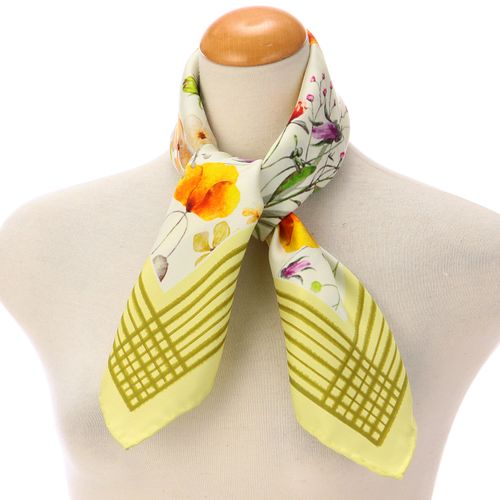 佳雅
シルク両面花柄プリントスカーフ 64×64