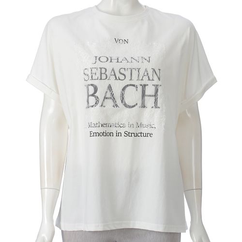 三澤
ロゴプリント×レースプルオーバー