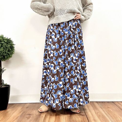 クリーク
MONiLE ジョーゼット花柄ロングスカート